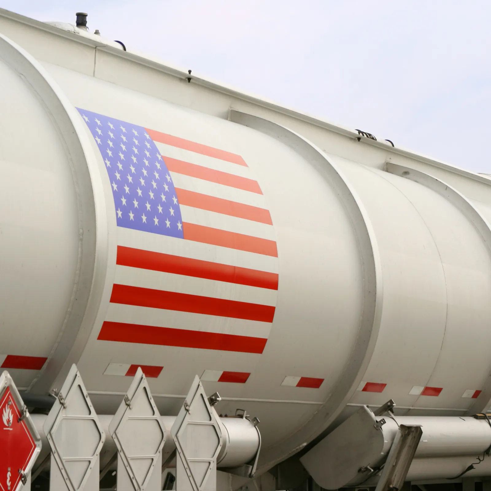 Fuel transport tanker with U.S. flag (representative image)